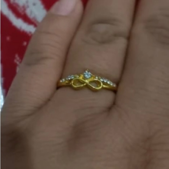 14 K Gold Ring - Picture 8 of 12